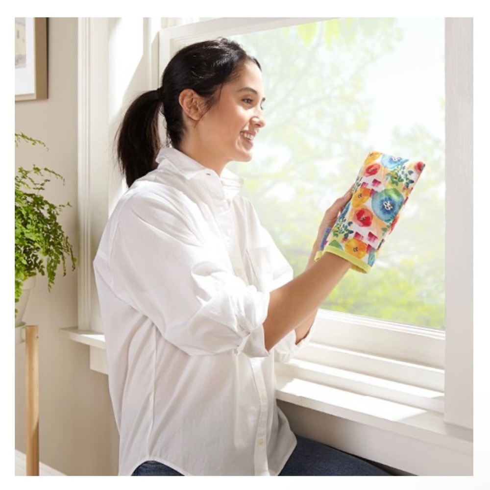 Norwex Window Cloth Mitt - Floral - Picture 2 of 6
